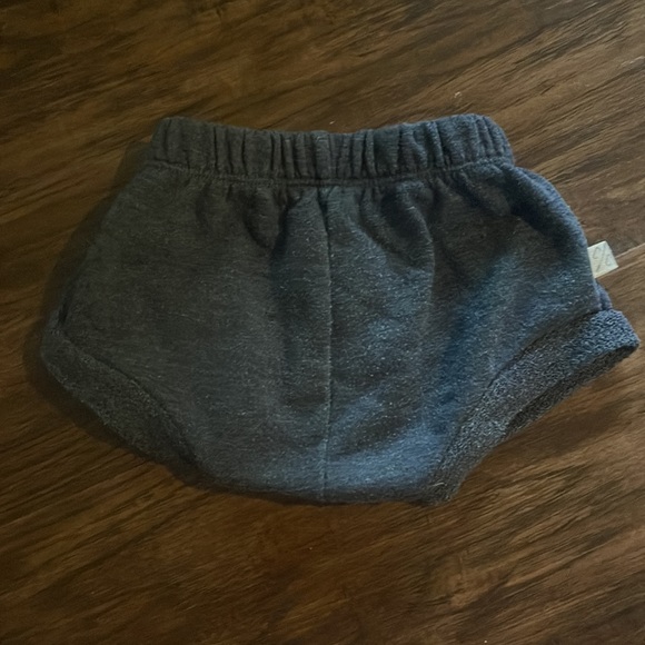 Childhoods clothing 12-18 month - Picture 2 of 3